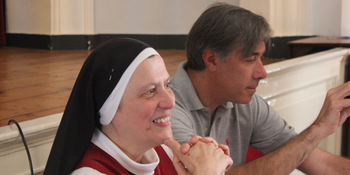 suor-gloria-e-il-mestiere-di-vivere