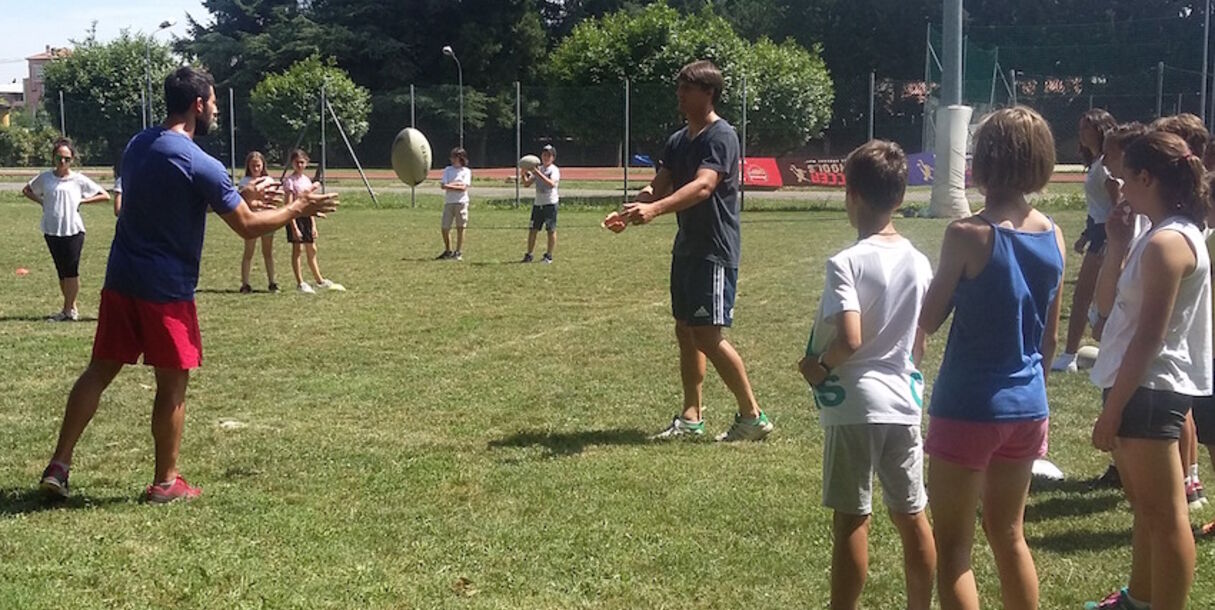 improve-english-by-playing-rugby