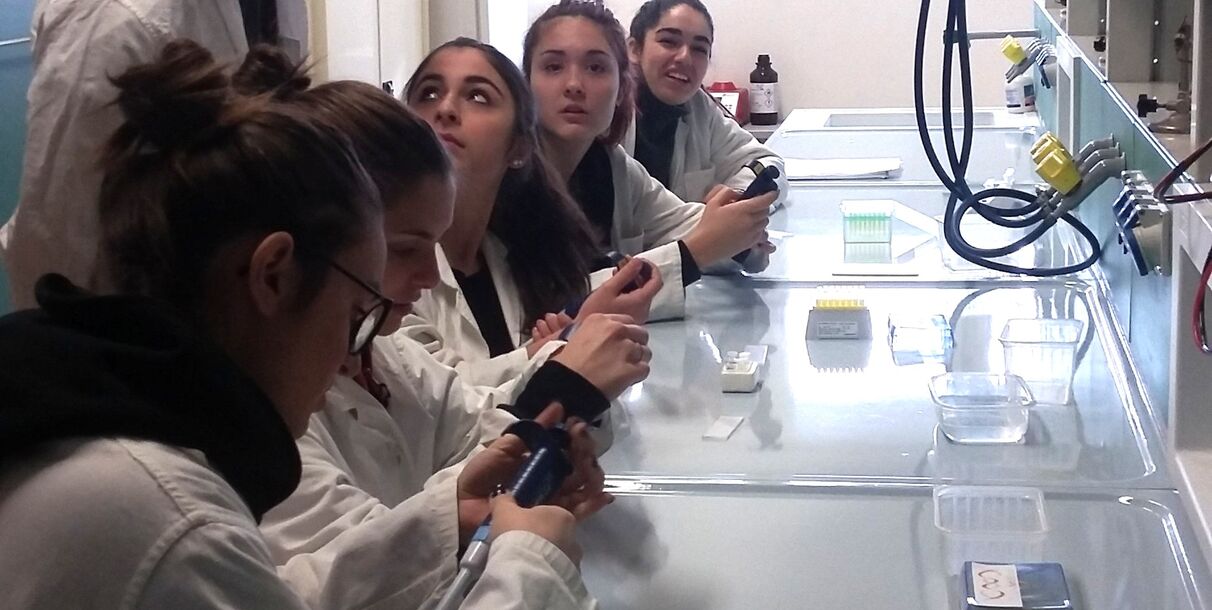 al-laboratorio-del-cusmibio