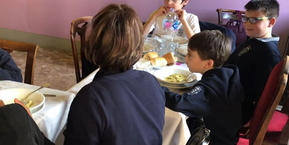 english-lunch-with-the-4th-grades