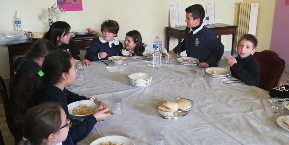 english-news-english-lunch-with-special-guests